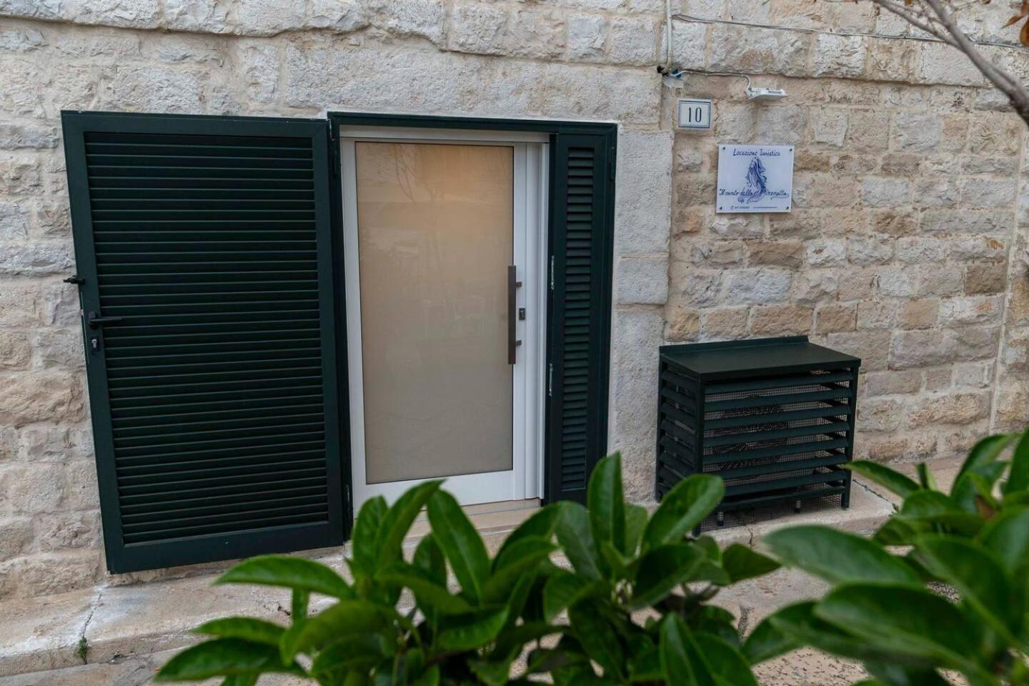 Il Canto Della Sirenetta Trani Exterior photo
